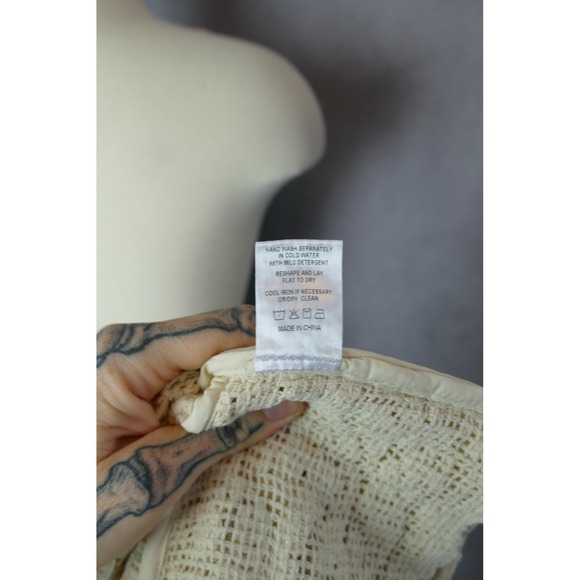 Tuckernuck Lace Cotton Crochet Poncho Womens XS/S Ivory V Neck Boho Tunic - Picture 11 of 12